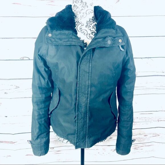 Aritzia TNA Black Magic Winter Jacket w/ Hood & Secret Hidden pocket M - Picture 1 of 11